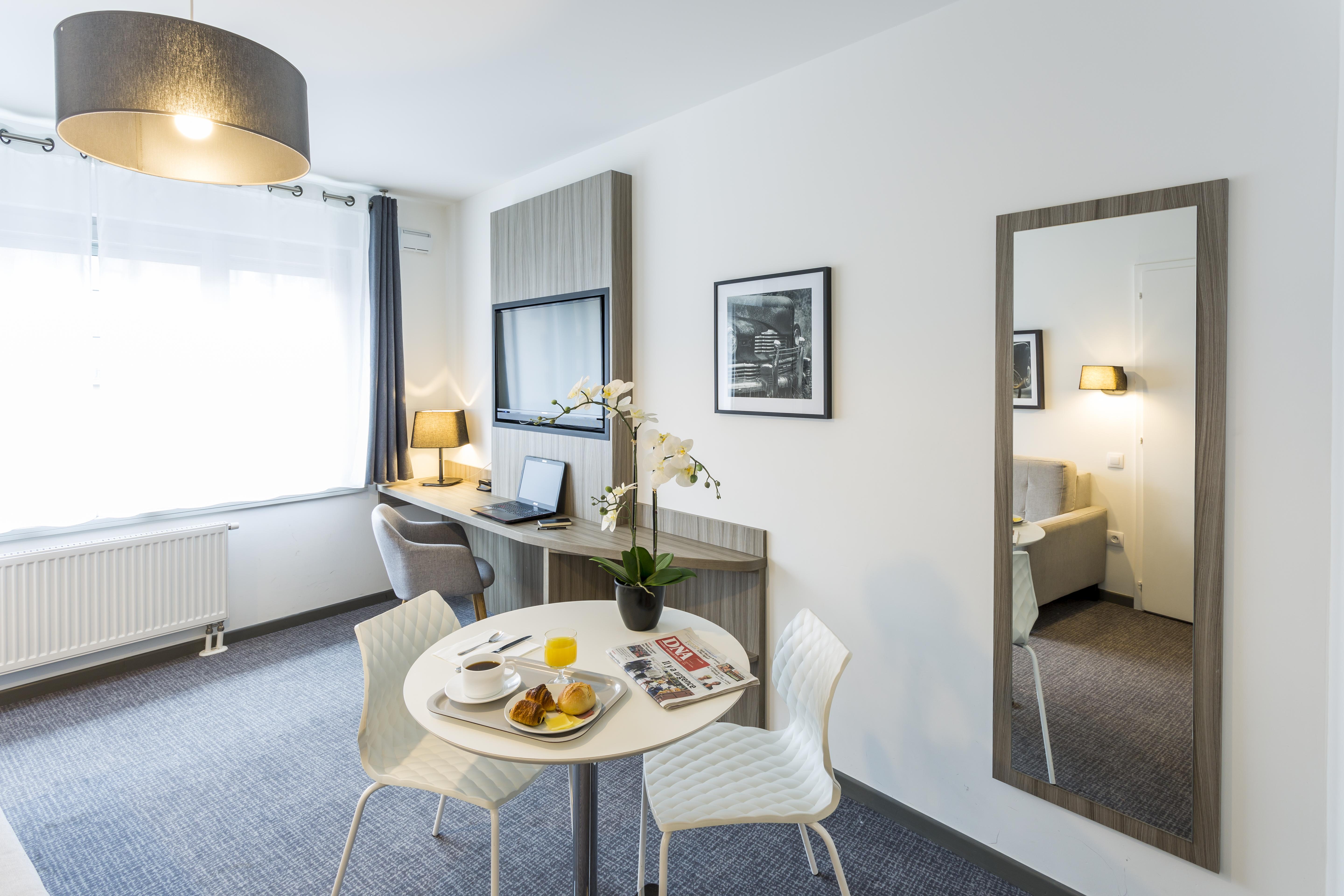 Nemea Appart Hotel Elypseo Strasbourg Port Exterior foto